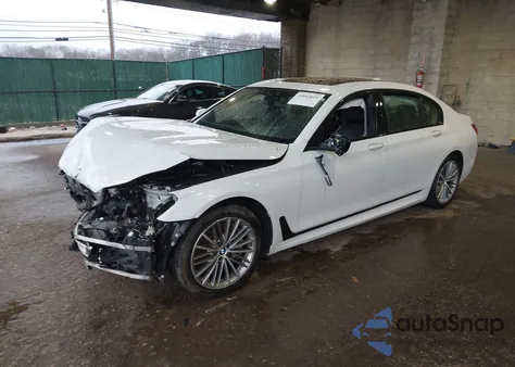 2017 BMW Alpina B7 xDrive из США, поврежденный, VIN WBA7F2C57HG421486